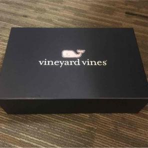 Small/Long Vineyard Vines Box