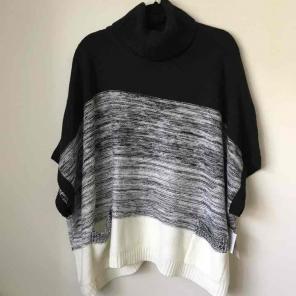 Liz Claiborne poncho