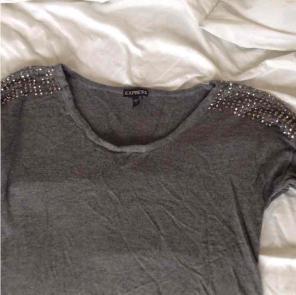 EXPRESS LONG SLEEVE LIGHT SWEATER