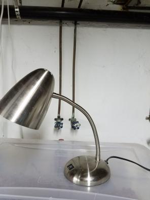Desk lamp