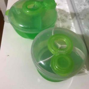 Formula container