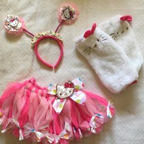 Authentic Hello Kitty Girls Size Small