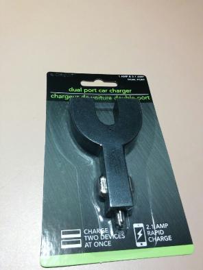 NEW FAST BLACK DUAL PORT CAR CHARGER