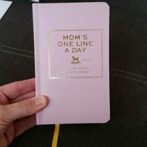 Mom's One Line A Day 5 Year Memory Book
