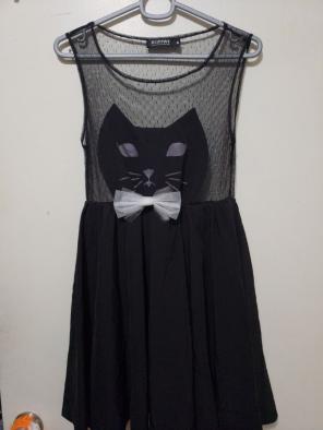 Back cat dress