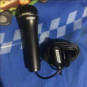 USB Microphone (good for consoles)