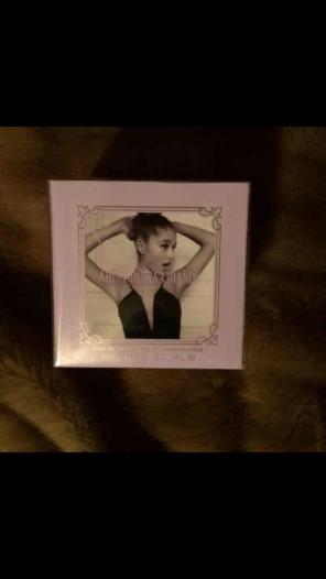 Ariana Grande Perfume