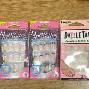 2 pre glued nails +1 toenails kit free