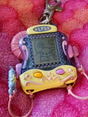 Littlest Pe Electric Digital Pet Hamster