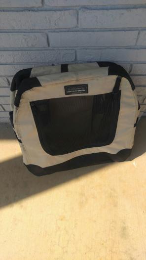 PetNation Porta- crate.
