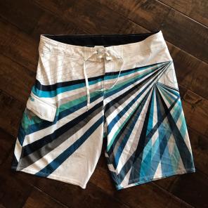 Men's Quicksilver Board Shorts 38
