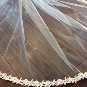 Lace Flower Ivory Veil