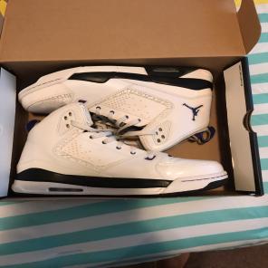 Jordan Flight Size 12