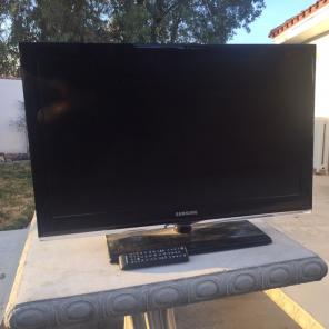 Samsung 32" LCD
