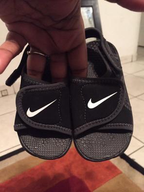 Nike Slides Size 5c Fits More Like 4c