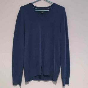 3 Men's Large Banana Republic v necks