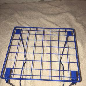 locker shelf (blue)