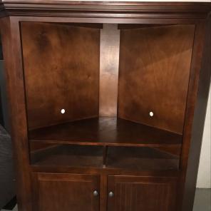 Corner TV Stand