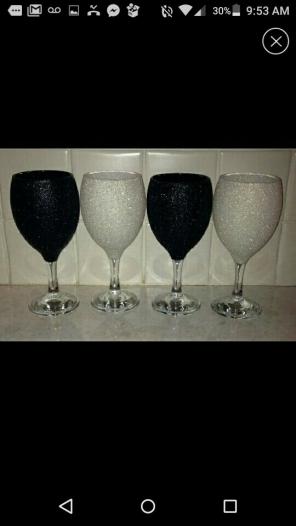 4 pc Black and White Customize Glasses