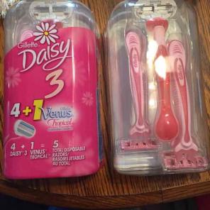 Gillette venus daisy/tropical shavers