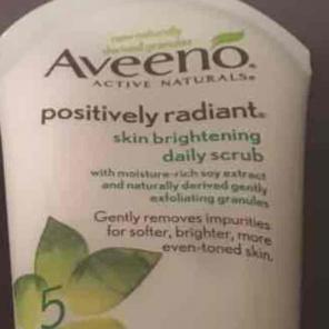 Aveeno Skin Brightening Daily Scrub 5oz