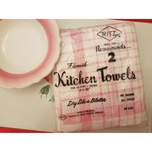 NOS Vintage Pink + White Kitchen Towels