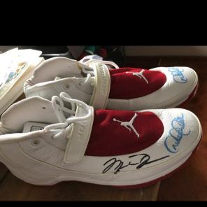 Derek Jeter Michael Jordan Signed Shoes