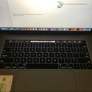 MacBook Pro Touchbar intel i7