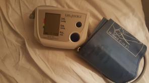 BLOOD PRESSURE MONITOR