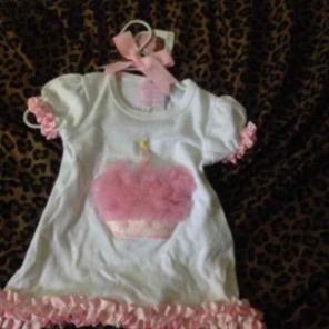 Cupcake shirt size 12-18 months