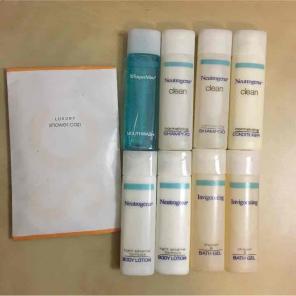 Neutrogena trial size travel kit