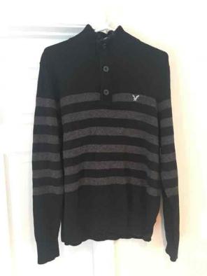 AE Quarter Button Sweater Size L