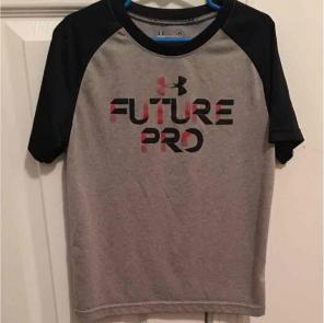 Boys Under Armour T-Shirt size 6
