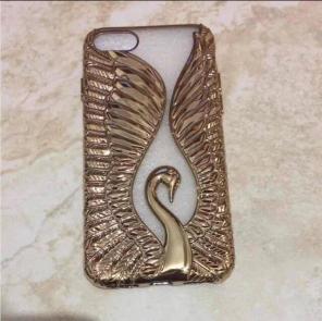 Shiny Gold Swan iPhone 7 Cover