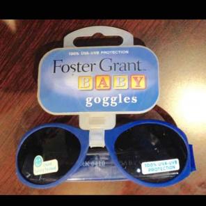 Foster Grant Baby Goggles 100% UV Prot.