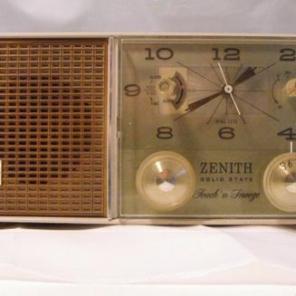 1967 Zenith solid-state clock radio