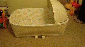 Vintage Whit e Wicker Baby Bassinet