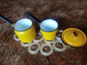Vintage Enamel ware "Sunny" Pan Set