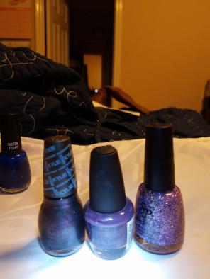 12 BOTTLES OF NAIL POLISH