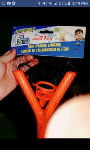 Water balloon aim splasher