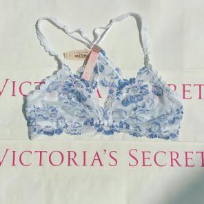 Free ship ♡NWT♡ VS beautiful lace