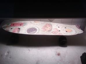 GLOBE BANTOM 23INCH SKSTEBOARD