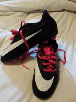 Kids soccer cleats
