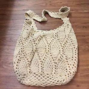 Lili crochet hobo bag