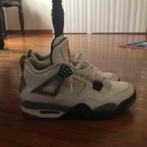 Jordan 4s