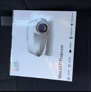 NEW LED 1080P Projector