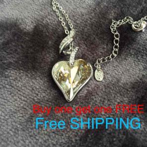 Gorgeous Austrian crystal necklace