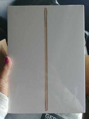 IPAD PRO 9.7 - 128GB + warranty