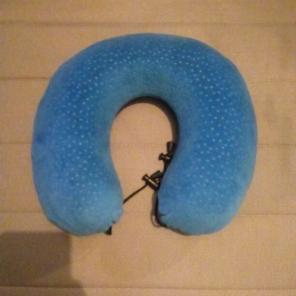 Memory foam neck pillow