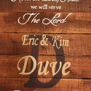 Customizable family name sign
